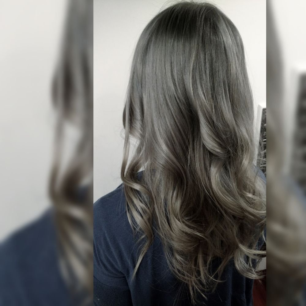 Symmetry & Color Salon Logo