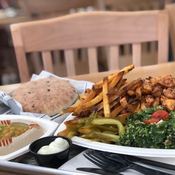 De Babel - Chicken Tawook platter and side of humus - Mediterranean Near Me - Scottsdale, Arizona