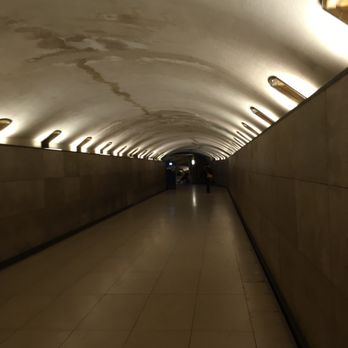 L'Arc de Triomphe - Tunnel to Arc - Landmarks & Historical Buildings Near Me - Paris, 75 L'Arc de Triomphe - Tunnel to Arc - Landmarks & Historical Buildings Near Me - Paris, 75