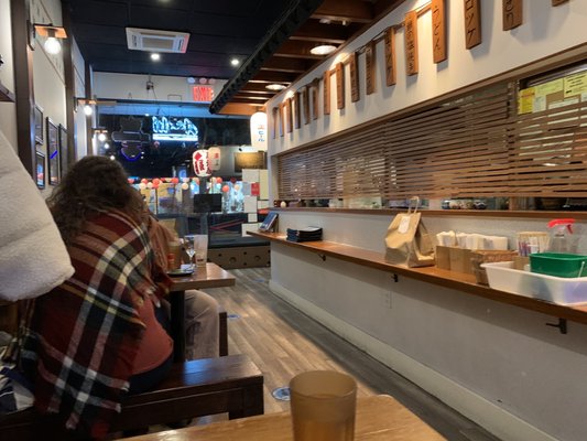 Mochiron Izakaya by null