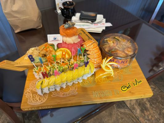 MAKI SUSHI AND THAI RESTAURANT by null