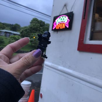 Shaka Tacoz - LEGO ñ Open sign - Mexican Near Me - Captain Cook, Hawaii