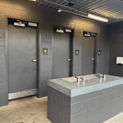 Paradise Grindz - Bathrooms bear by for convenience.