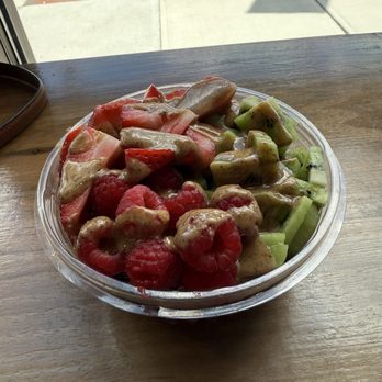 Bamboo Beach Juice Bar - Hawaii bowl - Juice Bars & Smoothies Near Me - Weymouth, Massachusetts