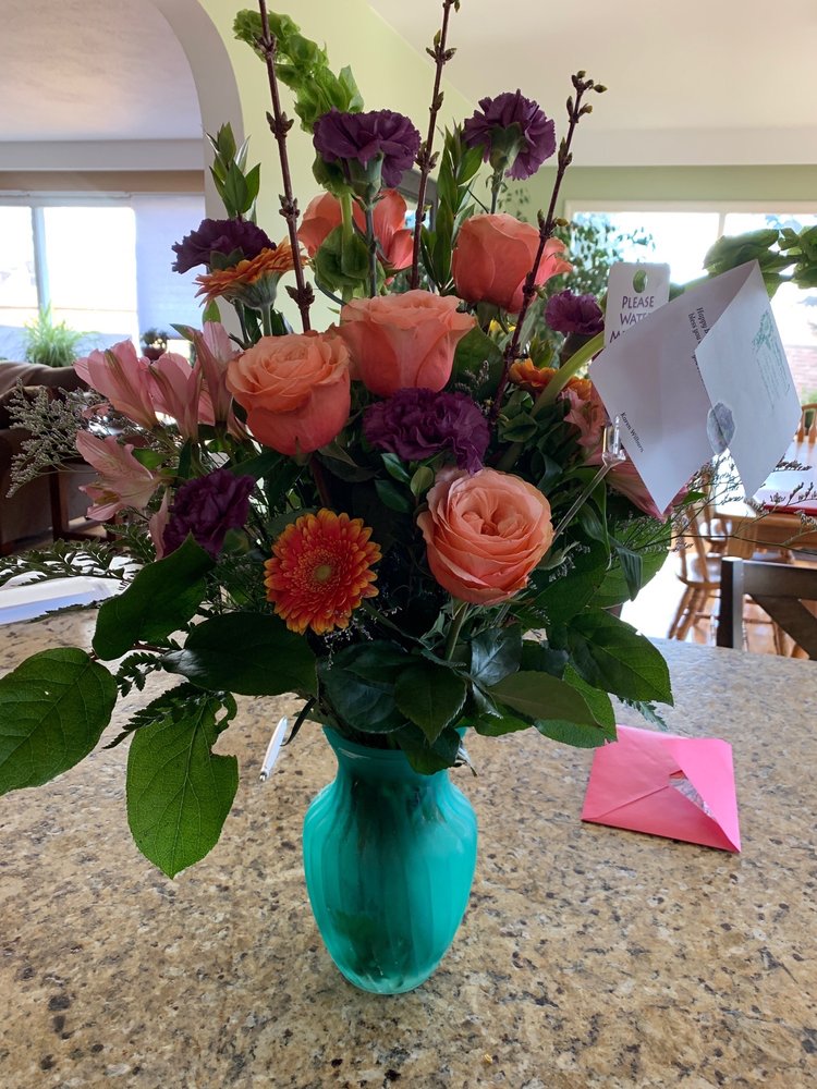 FITZGERALD FLOWERS 1414 Adams Ave, La Grande, Oregon Florists