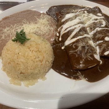 Cafe De Olla - Mole Enchilada.  Yummmmm - American Near Me - Monrovia, California