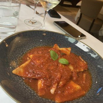 Alte Kanzlei - Ravioli stuffed with Burrata and bacon - Italian Near Me - Frankfurt, HE