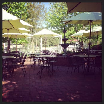 The Hope & Glory Inn - Breakfast area - Hotels Near Me - Irvington, Virginia The Hope & Glory Inn - Breakfast area - Hotels Near Me - Irvington, Virginia