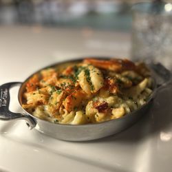 Mona Lisa Cocktails & Cuisine - Lobster Mac and cheese