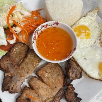 Pholicious - Rice Platter - Grilled Pork Chop w/Egg - Vietnamese Near Me - Bloomingdale, Illinois Pholicious - Rice Platter - Grilled Pork Chop w/Egg - Vietnamese Near Me - Bloomingdale, Illinois