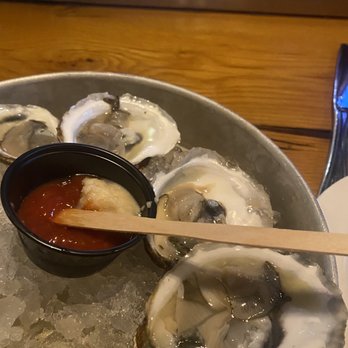 Tavern On Broadway - American Near Me - Newport, Rhode Island