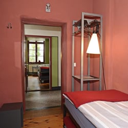 Das Andere Haus VIII - Rote Zelle