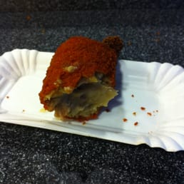 veal croquette (kalfsvleeskroket) veal croquette (kalfsvleeskroket)