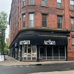 Al’s Pizza and Deli - Front of the store