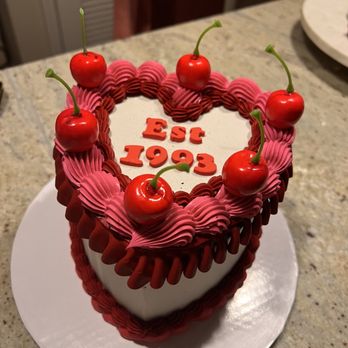 dbakers Sweet Studio - Bakeries Near Me - Miami, Florida