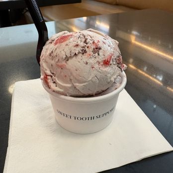 Winfield's Chocolate Bar - Desserts Near Me - Houston, Texas Winfield's Chocolate Bar - Desserts Near Me - Houston, Texas