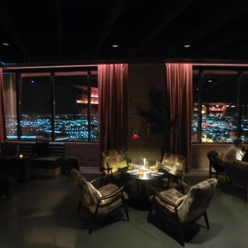 Vinyl Room - Fabulous view of Vegas frim rooftop of Mandalay Bay - Lounges Near Me - Las Vegas, Nevada Vinyl Room - Fabulous view of Vegas frim rooftop of Mandalay Bay - Lounges Near Me - Las Vegas, Nevada
