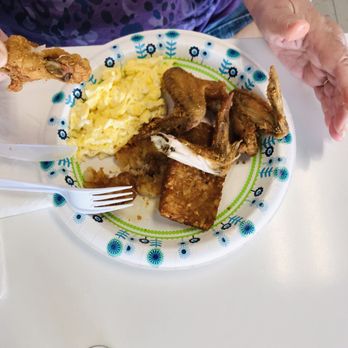 The Waffle Den - Chicken Wings, Scrambled Eggs and hash Browns delicious - Waffles Near Me - Killeen, Texas