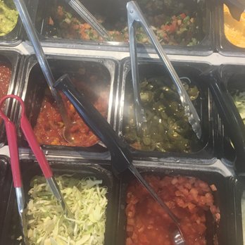 Taco Del Mar - Pico, jalapeños, tomatoes, mango salsa, shredded cabbage - Mexican Near Me - Tulsa, Oklahoma