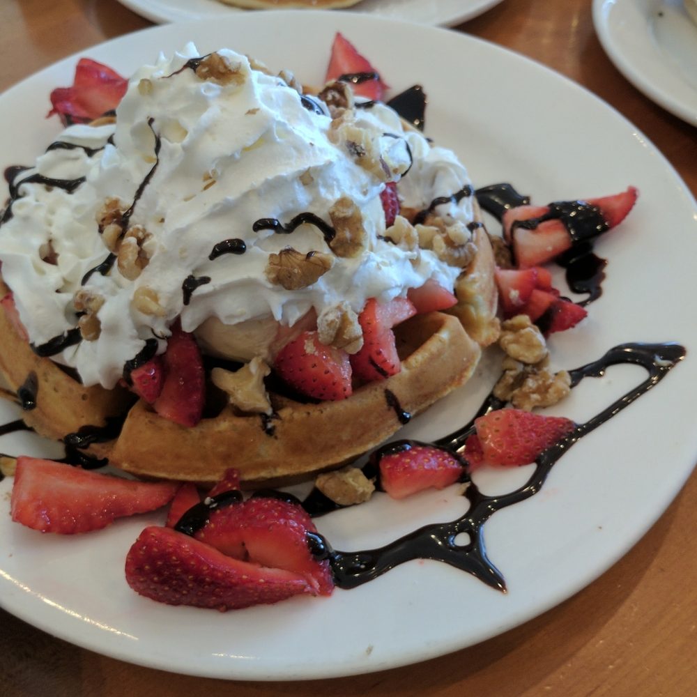 Jasper's Cafe - Waffle sundae - Breakfast & Brunch Near Me - Glenview, Illinois