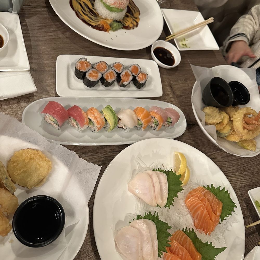 Sushi Sakana - Sushi Bars Near Me - Plano, Texas Sushi Sakana - Sushi Bars Near Me - Plano, Texas