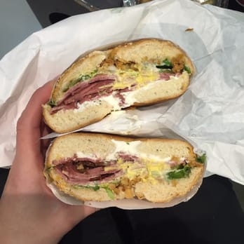Bagel Box Avenue - Bagel Joe au pastrami - Hot Dogs Near Me - Lyon, 69