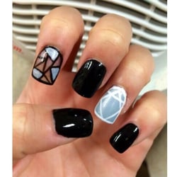 Nail Palace - Lin love with the design!