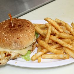 Riki Tiki Bar - Grilled Chicken Sandwich