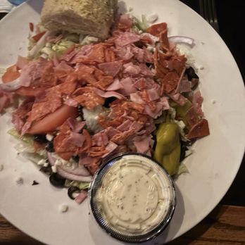 Hamlin Pub - Sports Bars Near Me - Chesterfield Township, Michigan
