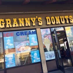 Granny's Donuts - Front entrance