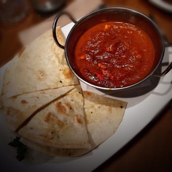 Earls Kitchen + Bar - Jeera Chicken Curry with Rice and Naan - Canadian (New) Near Me - Chilliwack, British Columbia Earls Kitchen + Bar - Jeera Chicken Curry with Rice and Naan - Canadian (New) Near Me - Chilliwack, British Columbia