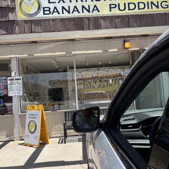 Extraordinary Banana Pudding - Exterior - Desserts Near Me - La Mesa, California