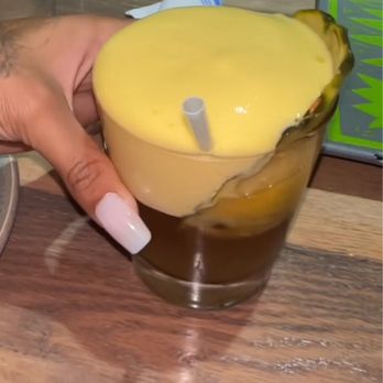 Moku Kitchen - Mai tai 10/10 - Cocktail Bars Near Me - Honolulu, Hawaii