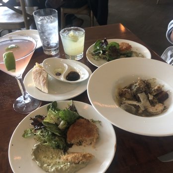 Palette Bistro - Cosmopolitan, margarita, crab cakes, gnocchi with beef tips and shrimp, bread with balsamic and olive oil. - Mediterranean Near Me - Petoskey, Michigan