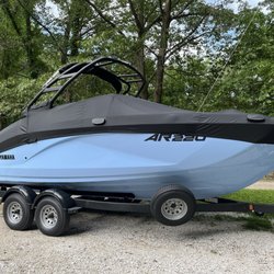 B & E Marine - New Yamaha boat
