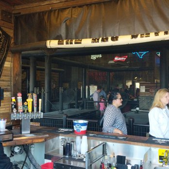 Hard Eight BBQ - feont bar - Barbeque Near Me - The Colony, Texas