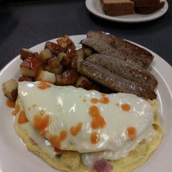 Kerrie's Northway Diner - Western omelet with side of sausage.