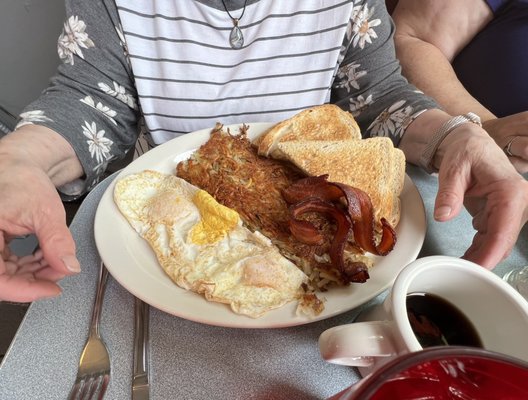 The Uptowner Cafe on Grand by null