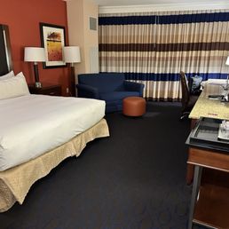 Room 818 king bed Room 818 king bed