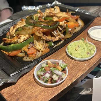 Bigsur Cantina - Blazing chicken fajitas - Mexican Near Me - Madison, Wisconsin Bigsur Cantina - Blazing chicken fajitas - Mexican Near Me - Madison, Wisconsin