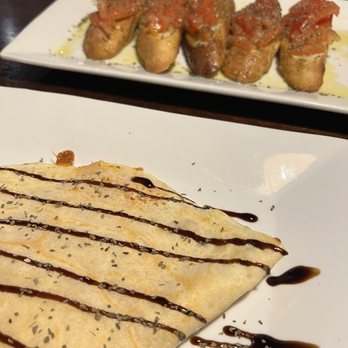 Vibe Cafe and Wine Bar - Caprese Crepe and Italian Bruschetta - Coffee & Tea Near Me - Charlotte, North Carolina Vibe Cafe and Wine Bar - Caprese Crepe and Italian Bruschetta - Coffee & Tea Near Me - Charlotte, North Carolina