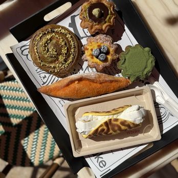 Hi Bake  - Bakeries Near Me - Beverly Hills, California