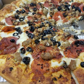 Stratton's Pizzeria - Garlic Combo-AMAZING!!! - Pizza Near Me - Galt, California Stratton's Pizzeria - Garlic Combo-AMAZING!!! - Pizza Near Me - Galt, California