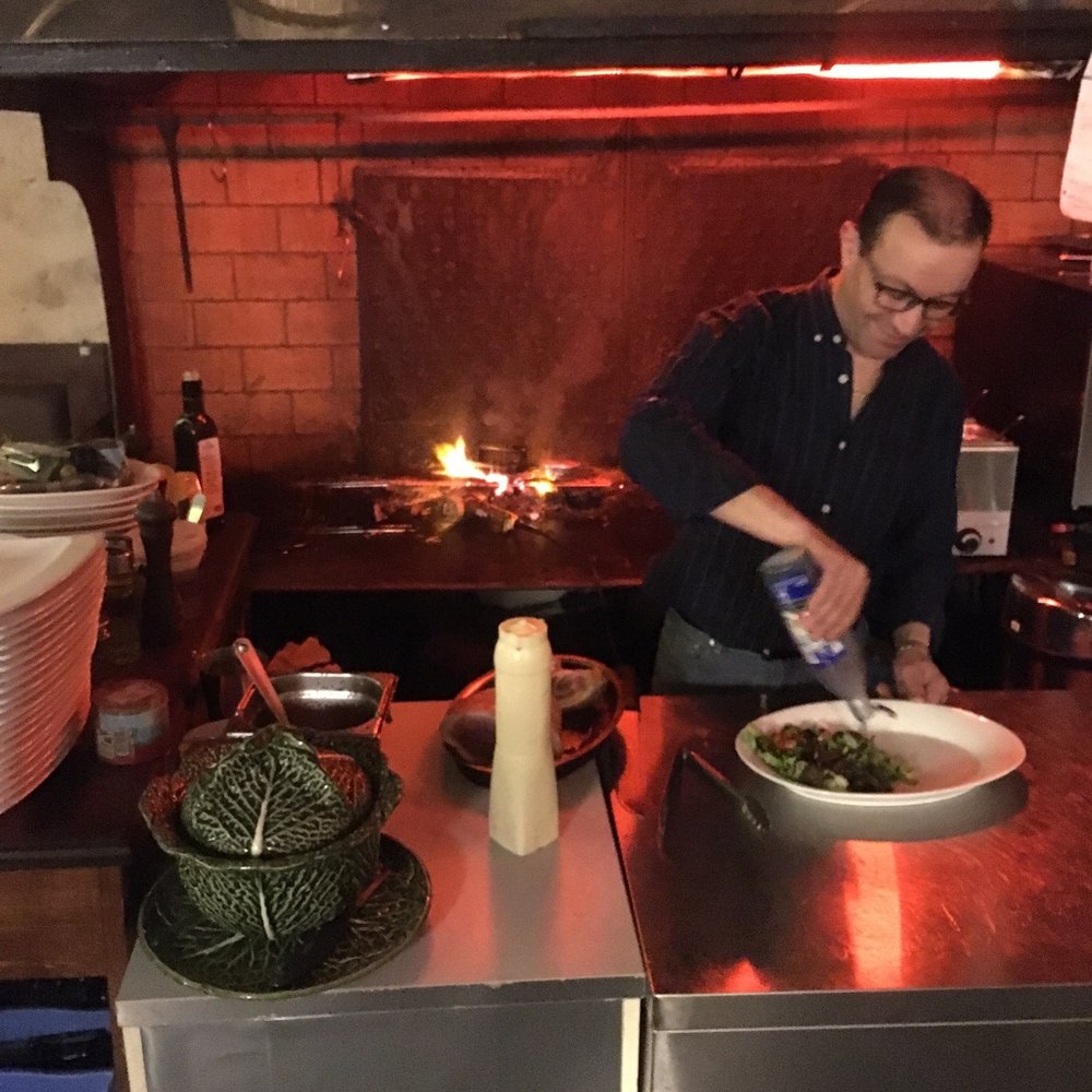 Le Grill au Thym - The chef at work! - French Near Me - Bordeaux, 33 Le Grill au Thym - The chef at work! - French Near Me - Bordeaux, 33