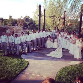Your Perfect Ceremony - The large Hix wedding party David had to control! - Officiants Near Me Your Perfect Ceremony - The large Hix wedding party David had to control! - Officiants Near Me