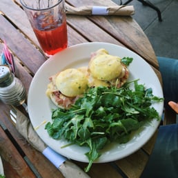 Eggs Benedict