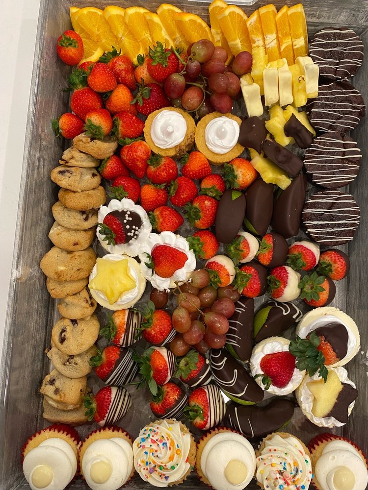 Edible Arrangements Logo