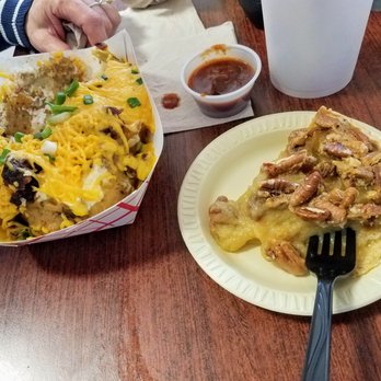 Hinzes Bar-B-Que - Stuffed bake potato with brisket and pecan pie. - Barbeque Near Me - Wharton, Texas Hinzes Bar-B-Que - Stuffed bake potato with brisket and pecan pie. - Barbeque Near Me - Wharton, Texas
