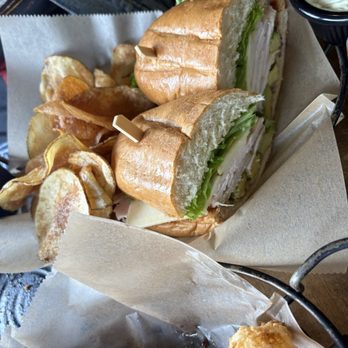Full On Craft Eats & Drinks - Turkey avocado sandwich with house made chips - Sandwiches Near Me - Annapolis, Maryland Full On Craft Eats & Drinks - Turkey avocado sandwich with house made chips - Sandwiches Near Me - Annapolis, Maryland