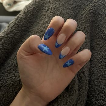 Luxe Nail Bar - blue nails with stars - Nail Salons Near Me - Philadelphia, Pennsylvania Luxe Nail Bar - blue nails with stars - Nail Salons Near Me - Philadelphia, Pennsylvania